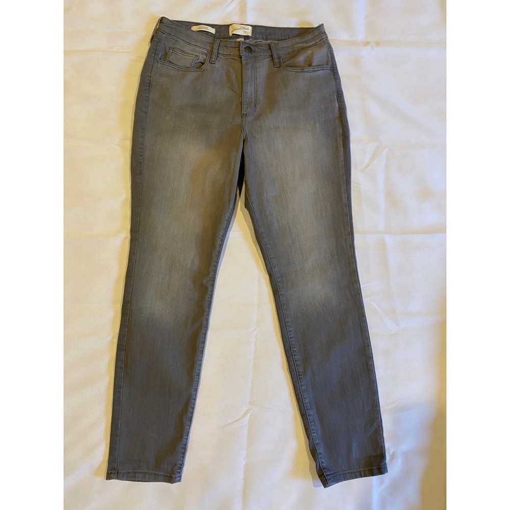 Universal Thread High Rise Skinny Jeans